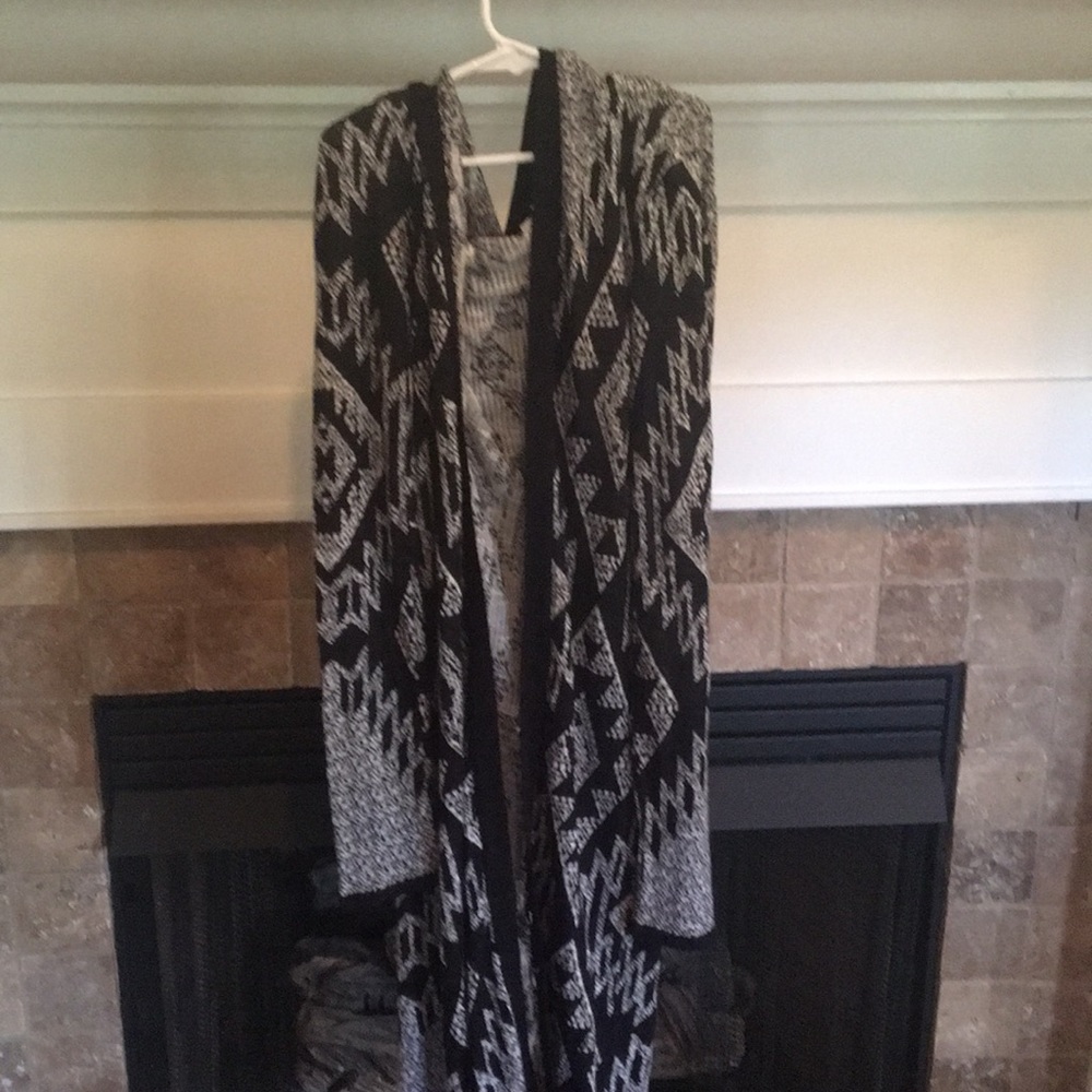 Black and White patterned Cardigan from Rue 21